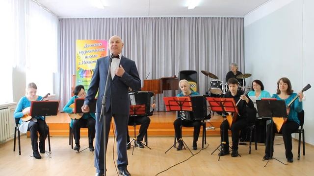 «Город мой – Искитим», муз. В. Щербакова, сл. Владислава Черкасова, исполняет В. Щербаков.mp4 смотреть онлайн