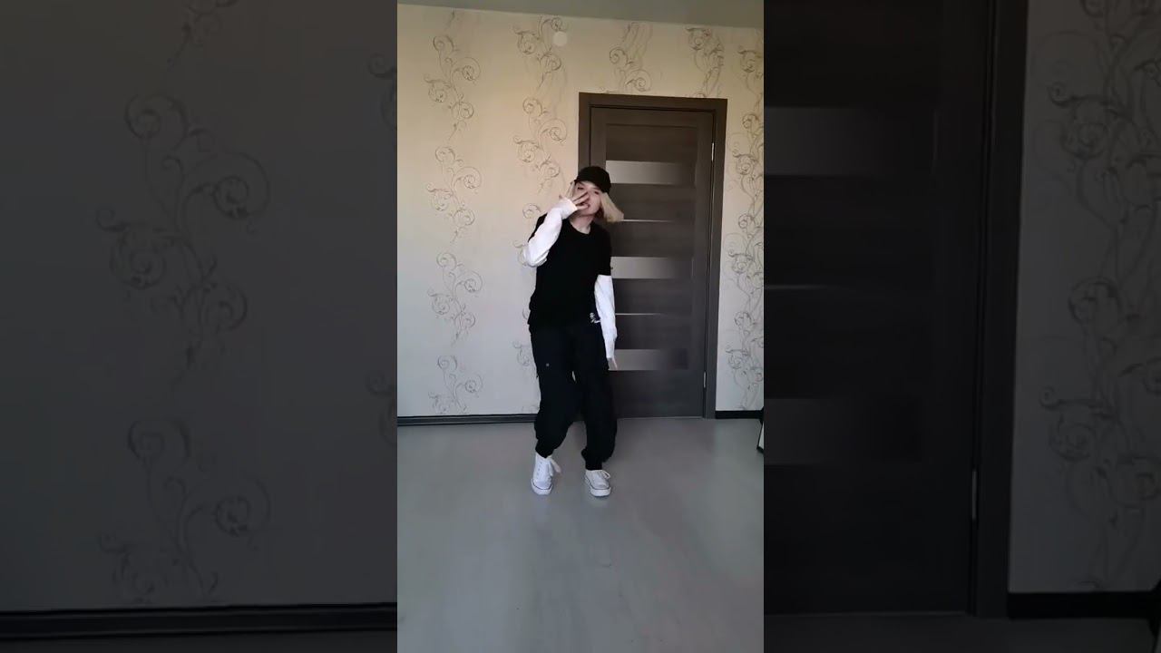 xikers - 'TRICKY HOUSE' смотреть онлайн