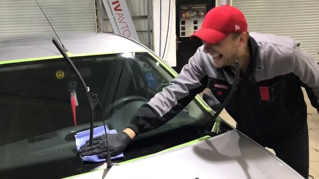 Как правильно подготовить стекло к нанесению антидождя Aquapel смотреть онлайн