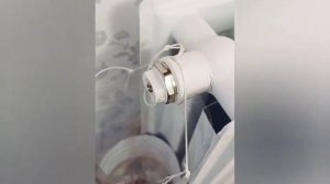 Как удалить воздух из радиатора отопления? Спустить воздух из батареи! #отопление #радиатор #кран
