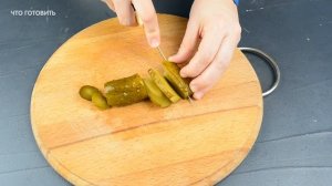 Салат, который ешь и не можешь остановиться. Салат с морковью, курицей и сыром