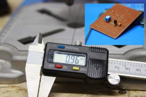 Металлизация отверстий в плате с помощью втулок, пистонов, полых заклепок.