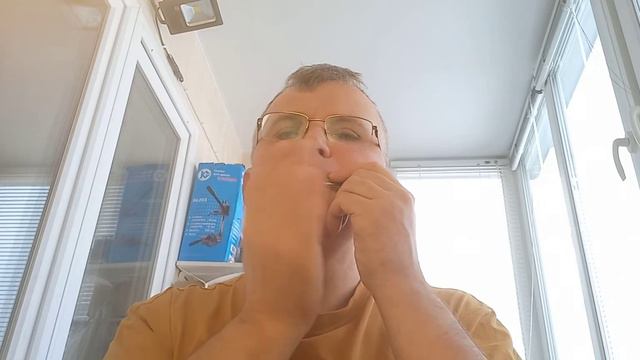 Игра на инструменте Эйнера Туртума смотреть онлайн