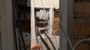 Переоборудование старого электрического щита на даче у заказчика, как не должно быть