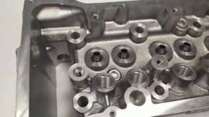 Головка блока цилиндров Нива 21214 (старого образца с отверстием под дадтчик)