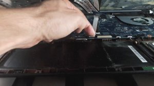 Acer Aspire V 17 Nitro (VN7-791G) von Innen – RAM, SSD, Akku, Lüfter wechseln - Anleitung