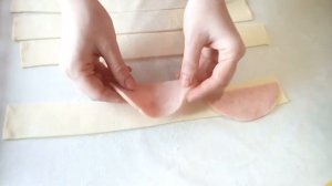 Слоеные розочки с колбасой и сыром | Puff pastry with sausage and cheese