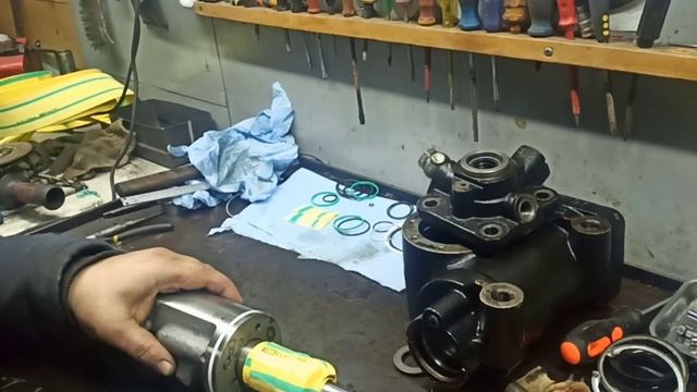 сжатие (усадка) фторопластовых (тефлоновых) колец при ремонте ГУРа. смотреть онлайн