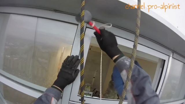 35 этаж алюминиевые окна - монтаж альпинистами