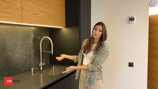 Как организовать интерьер с черной кухней в загородном доме? смотреть онлайн