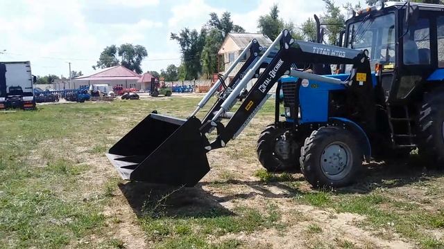 Погрузчик фронтальный Metal-Technik на МТЗ в Молдове смотреть онлайн