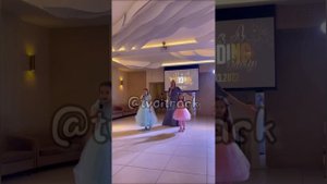 МАМА СПЕЛА ДЛЯ ДОЧКИ НА СВАДЬБЕ ? красивое поздравление от мамы