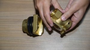 Устройство скважинного адаптера