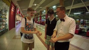 Фокус с поролоновыми шариками.