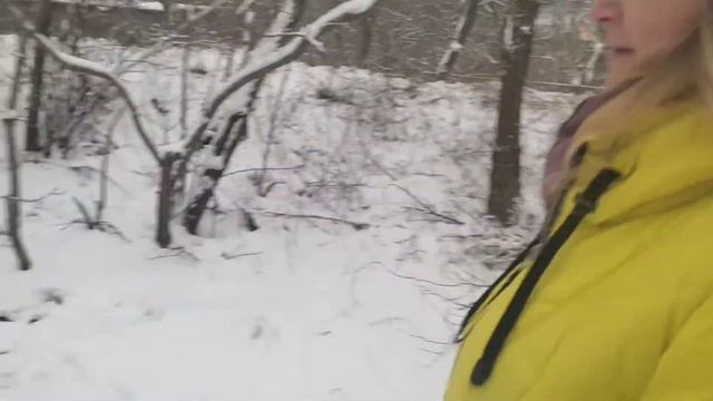 Vlogmas 27☃️: 1 часть 🦌 Лепим снеговика ☃️Кто победил в битве ? #2️⃣7️⃣ декабря 🎄 (4 дня до НГ) смотреть онлайн