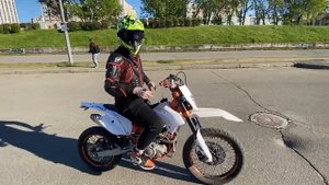 КАК СТАНТИТЬ НА МОТАРДЕ | GEON TERRAX 250 STUNT