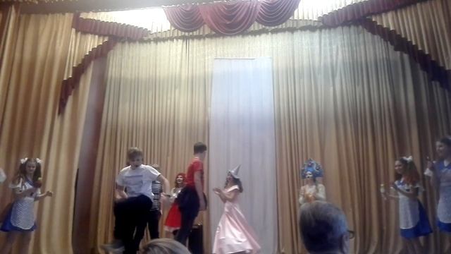 Выступление Полыковичи школьницы