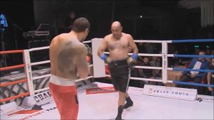 Первый профессиональный бой Евгения Монина