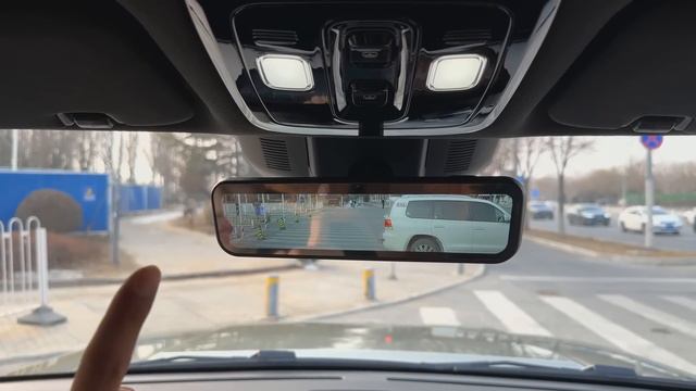 Внедорожник от производителя пылесосов ROX-01|Jishi-01|Polar stone-01 смотреть онлайн