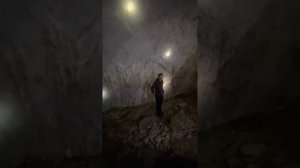 Экскурсия по каповой пещере 5. Наскальные рисунки, копии прямо в пещере Шульганташ