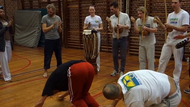 Roda do mes i Grupo de Capoeira Ginga Mestre Agostinho i Aarhus, 27/2/2015 смотреть онлайн