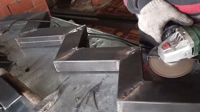 Изготовление металлического каркаса лестницы