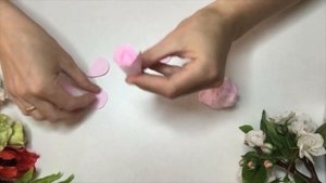 Лепка розы из зефирной глины для заколки