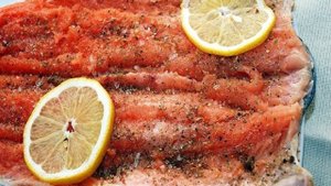 Форель, запеченная в духовке целиком