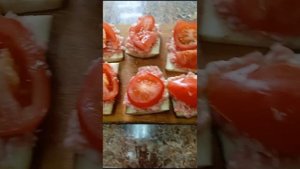 Закуска из баклажан с фаршем, сыром и помидорами