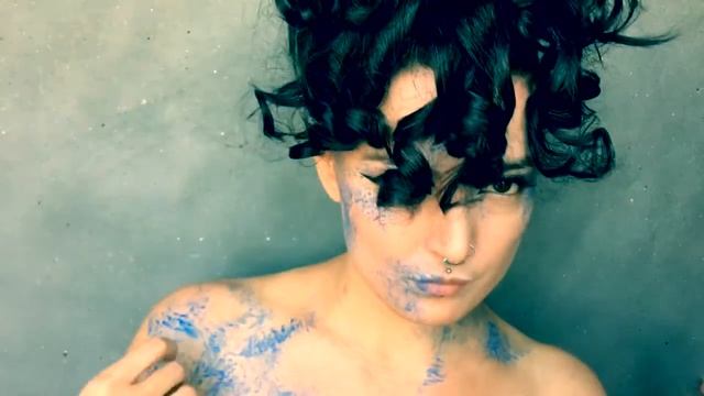 #ФОТОСЕССИЯ / СТРИЖКА /ВАРИАНТ УКЛАДКИ ИРОКЕЗА / ЖЕНСКИЙ КАНАЛ#MOHAWK #fashionphotoshooting смотреть онлайн