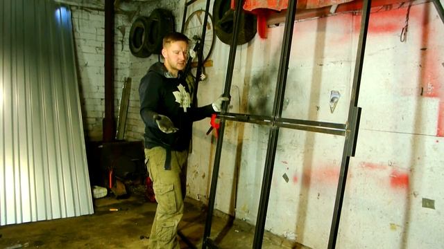 Подъёмные ворота с дверью реально своими руками ! Сделает каждый Lifting gates with your own hands смотреть онлайн