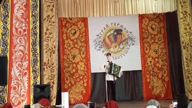 Алексей Филиппов исполняет "Наигрыши на гармошке" смотреть онлайн