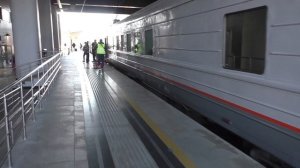 Прибывает поезд № 101 Москва – Адлер. Вагоны габарита RIC. ЖД вокзал Адлер