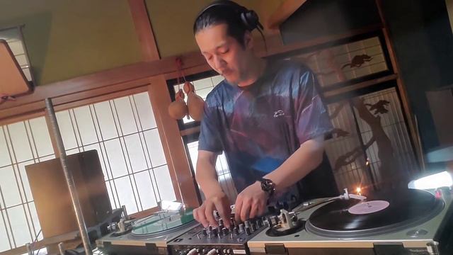 #techno #hardtechno #technodj #industrialtechno #vinyl #records