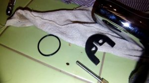 Как заменить смеситель на раковине / How to replace the faucet on the sink