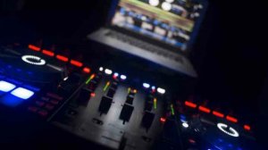 DJ KRIS EKWADOR Manieczki 5 12 2001   Czerwony Polonez