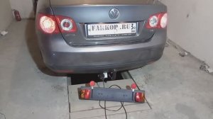 Установка фаркопа на Volkswagen Jetta 2006г.в. в компании Фаркоп161. Leader-plus арт. V105-A