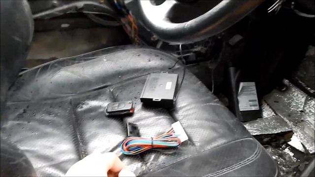 Установка сигнализации\ системы управления центрального замка на мерседес W124 и схожих моделях смотреть онлайн