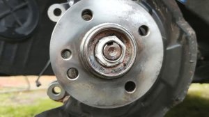 Замена передних колодок и тормозных дисков на MINI