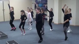 Детский танец "Ивана купала".MPG