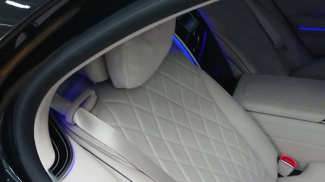 Как разложить заднее кресло Mercedes-Benz W223 S-Class смотреть онлайн