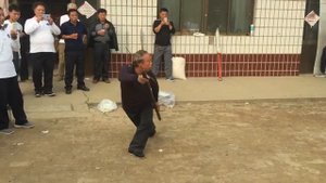 Нютоу (牛头) или "Бычья голова" -  традиционное оружие чо цзяо фаньцзы цюань (戳脚翻子拳).