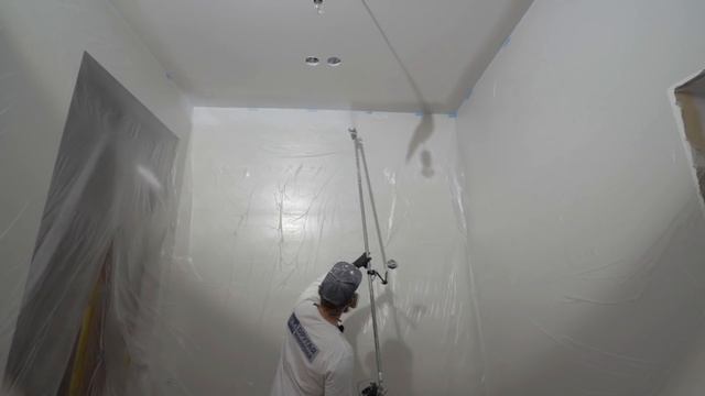 МОЩНАЯ Безвоздушная покраска потолка | Механизированная покраска Грако Graco