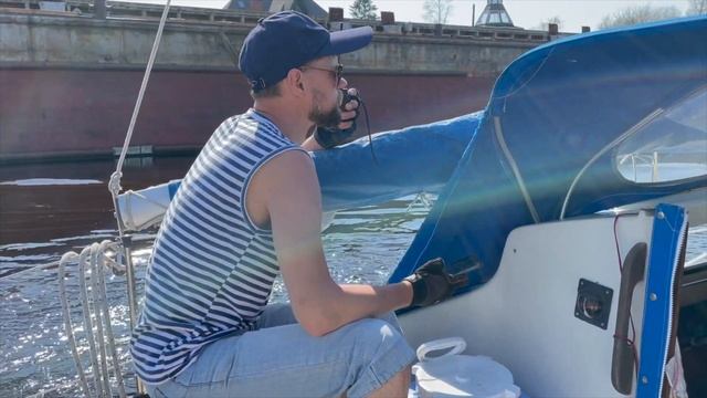 Яхта в БЕДЕ. Помогут ли спасатели? Буксирование. Видеодневник экспедиции. День 10 смотреть онлайн