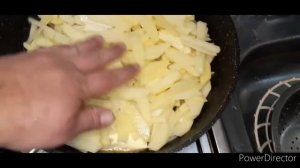 Жареный сазан с картошкой