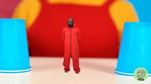 Моя МАМА руководит ИГРОЙ В КАЛЬМАРА! Преображение от ИГРЫ | Семейные истории от Ла-Ла Лайф Эмодзи