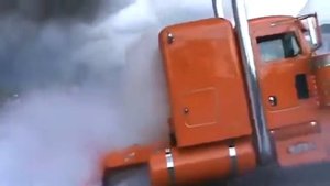 Гонки тягачей Peterbilt, грузовые автомобили америки