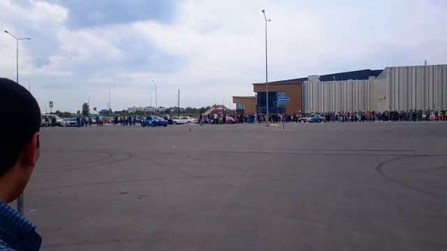 Дрифт шоу возле амбара, Г Самара. смотреть онлайн