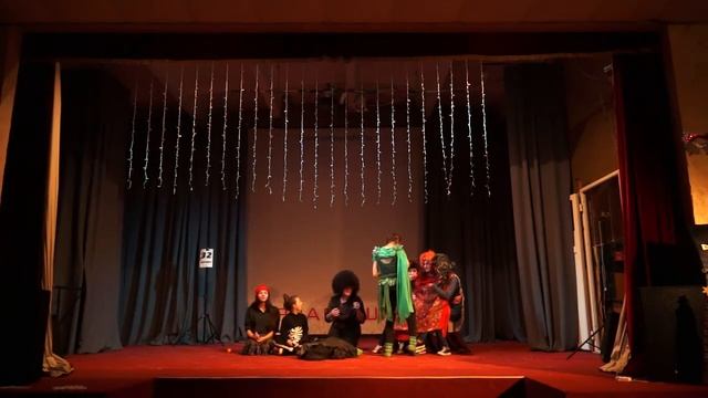 Новый год 2018. Первая школа. 5-7 классы смотреть онлайн