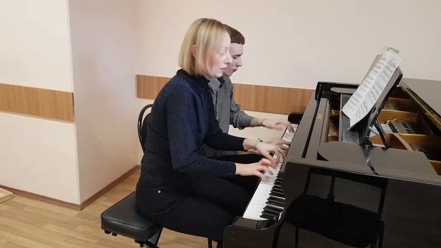 А. Пьяццолла "Либертанго". Исп. Юлия Цицишвили и Игорь Сафронович (6 класс) смотреть онлайн